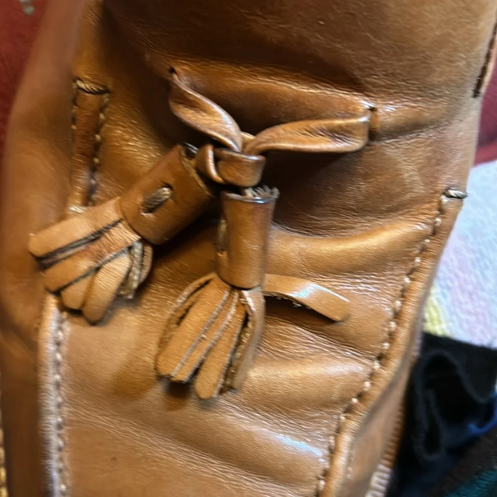 Banana Republic tan leather loafers. Size 10 M